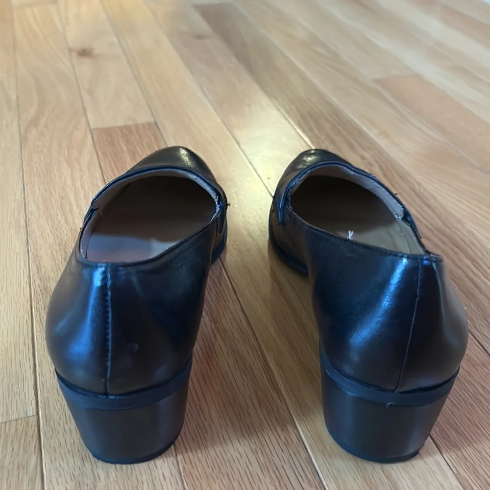 Andrew Geller Women’s Shoes - Picture 4 of 8